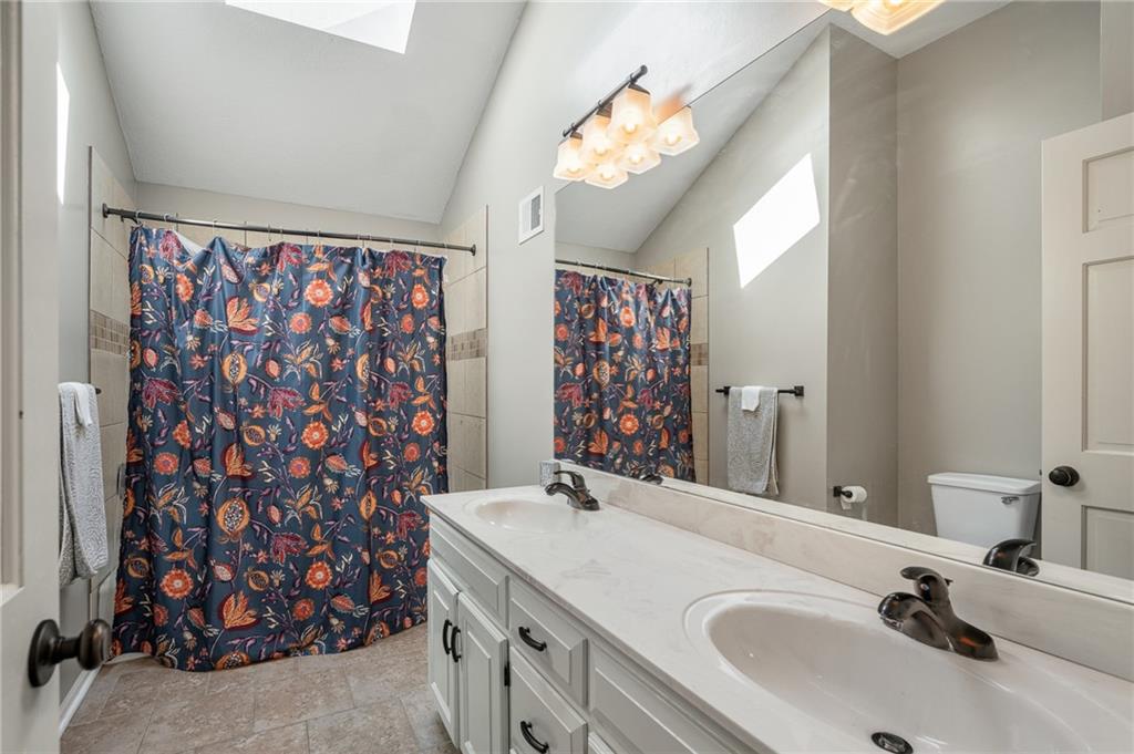 1109 W 120th Terrace Property Photo 44