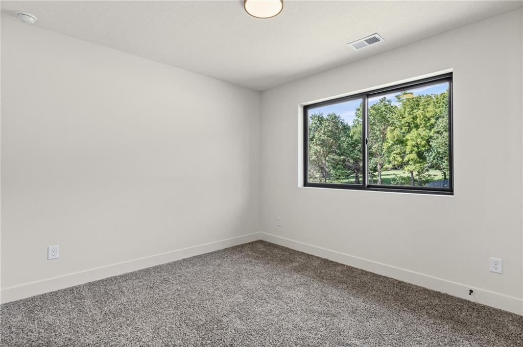 1006 Meadowbrook Drive Property Photo 25