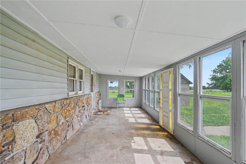 15496 Norton Road Property Photo 6