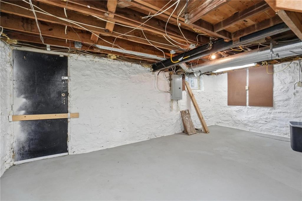 431 E 69th Terrace Property Photo 56