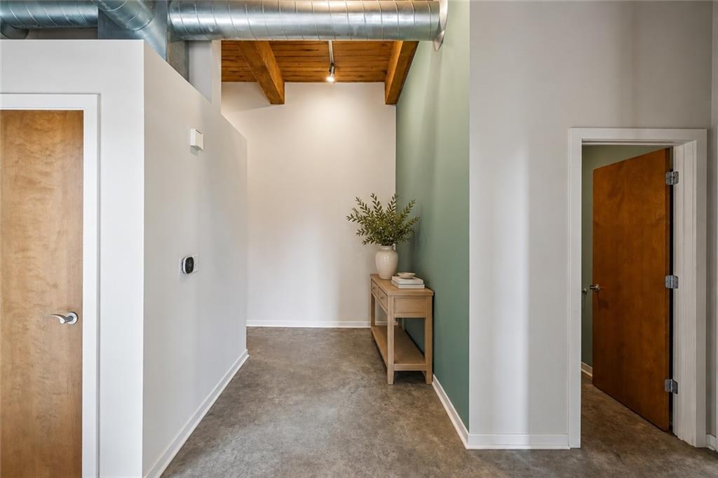 712 Broadway Boulevard Property Photo 2