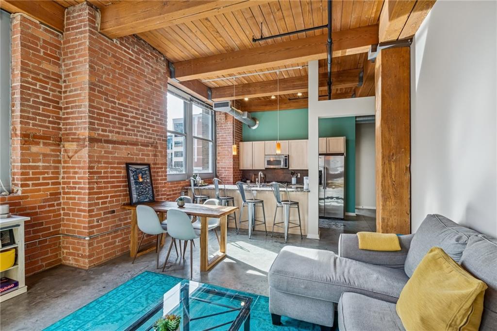 712 Broadway Boulevard Property Photo 7