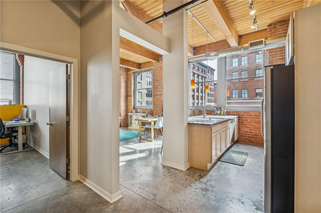 712 Broadway Boulevard Property Photo 12