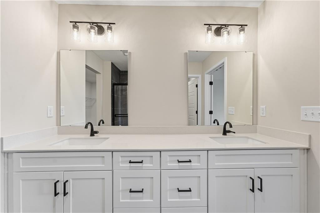 16657 Lawson Street Property Photo 3