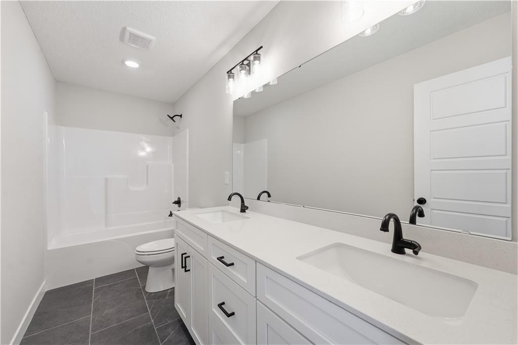 16657 Lawson Street Property Photo 11