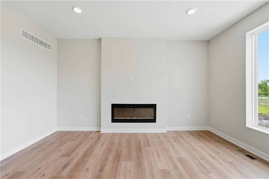 16657 Lawson Street Property Photo 22
