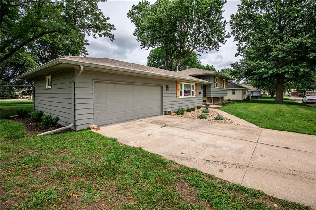 311 Jackson Avenue Property Photo 3