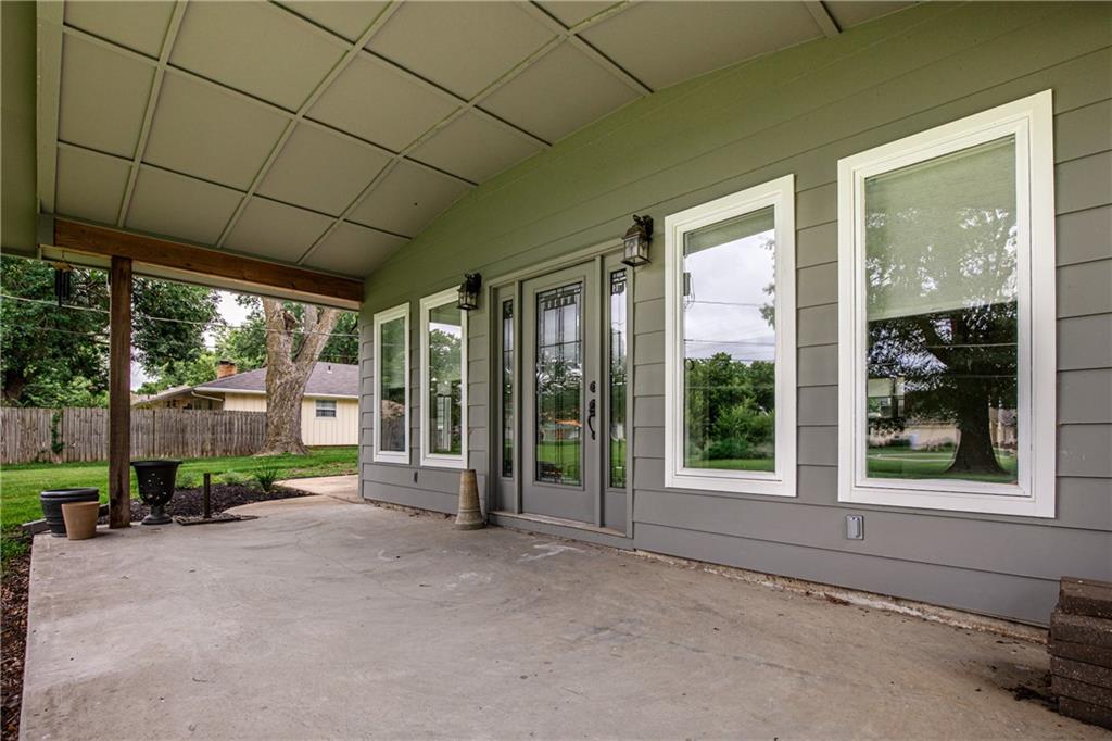 311 Jackson Avenue Property Photo 9
