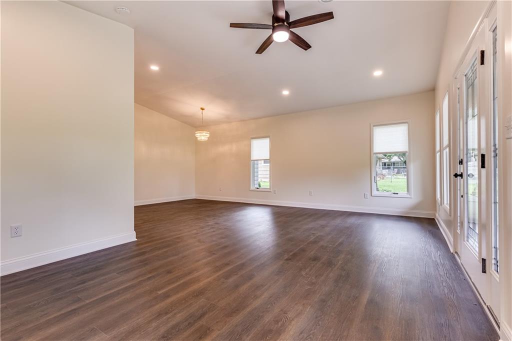 311 Jackson Avenue Property Photo 22