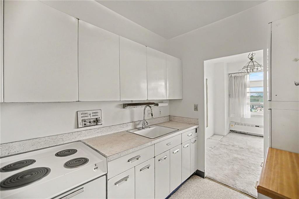 333 W Meyer Boulevard Property Photo 1