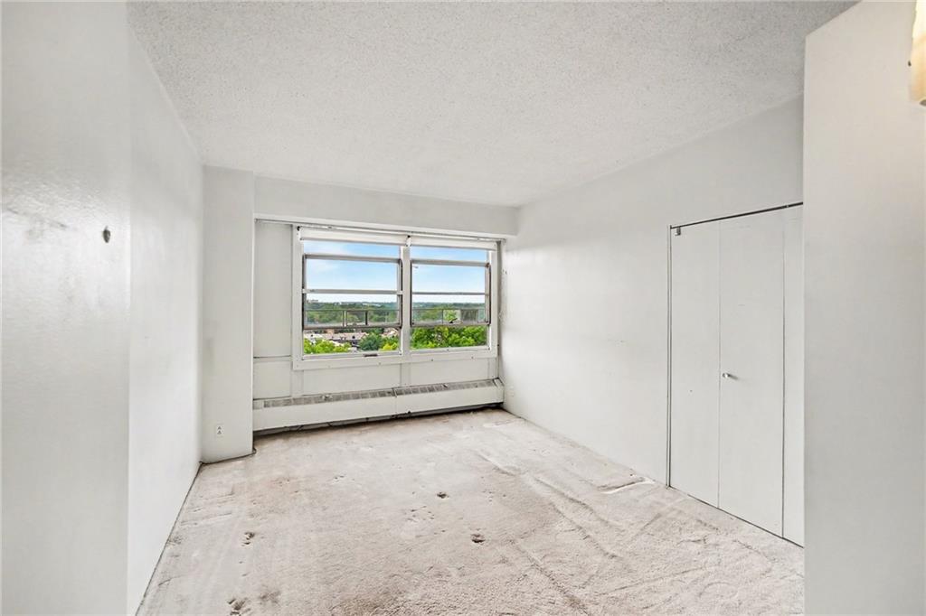 333 W Meyer Boulevard Property Photo 5