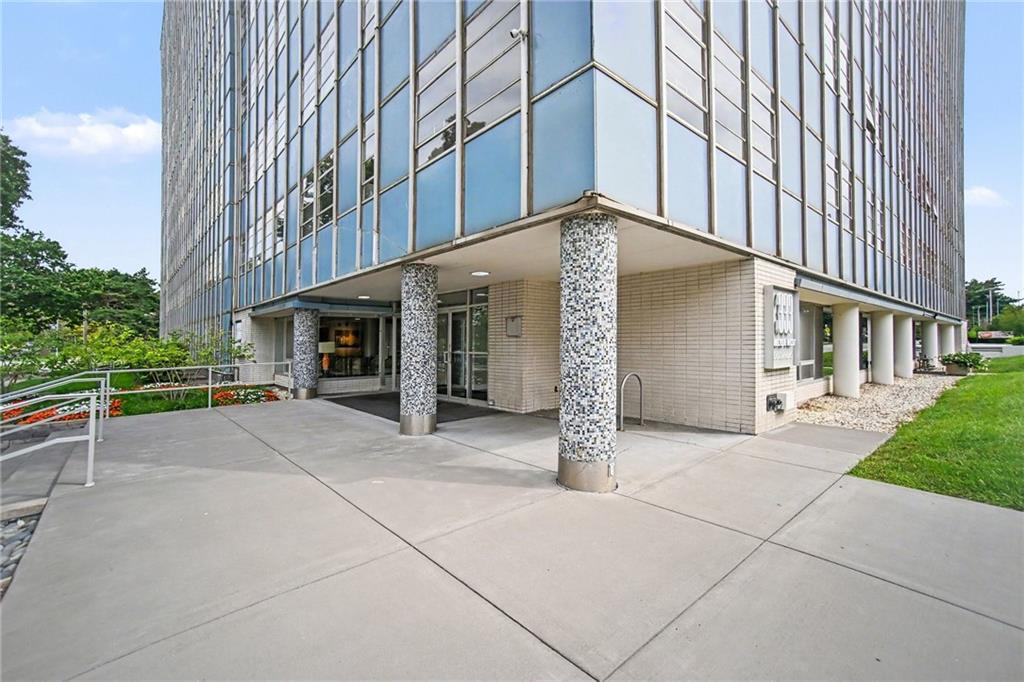 333 W Meyer Boulevard Property Photo 30