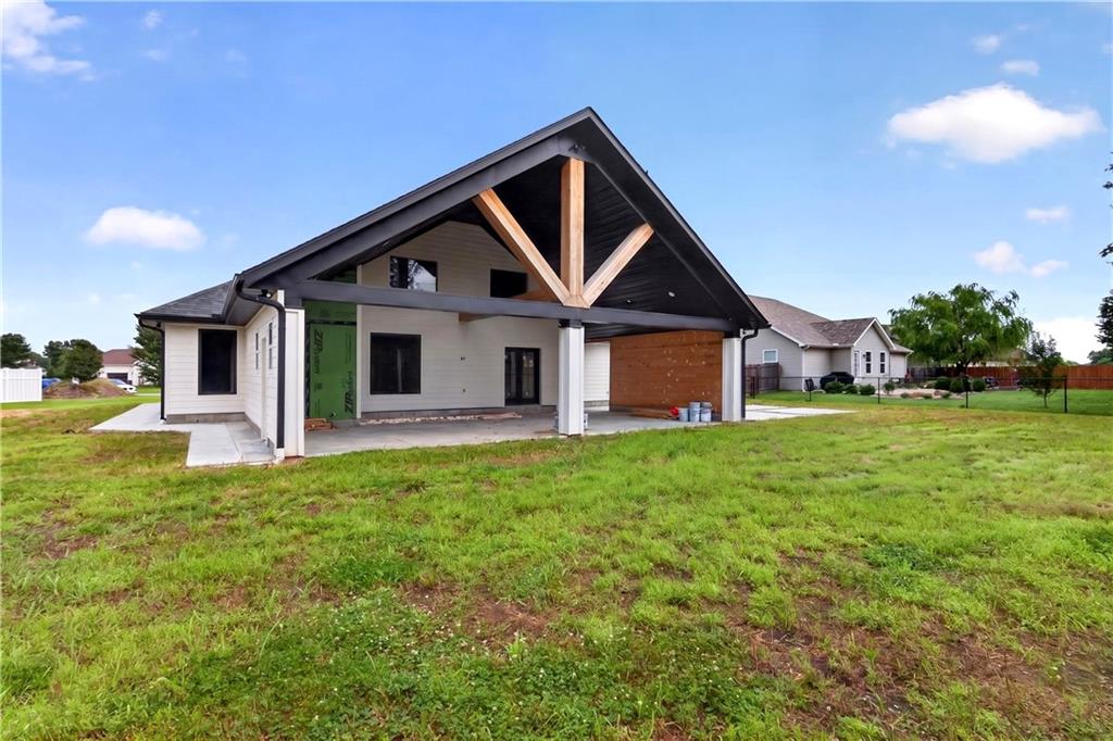 123 Vals Lane Property Photo 4