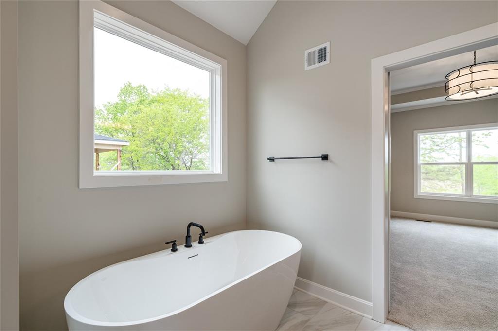 25102 W 141st Street Property Photo 33