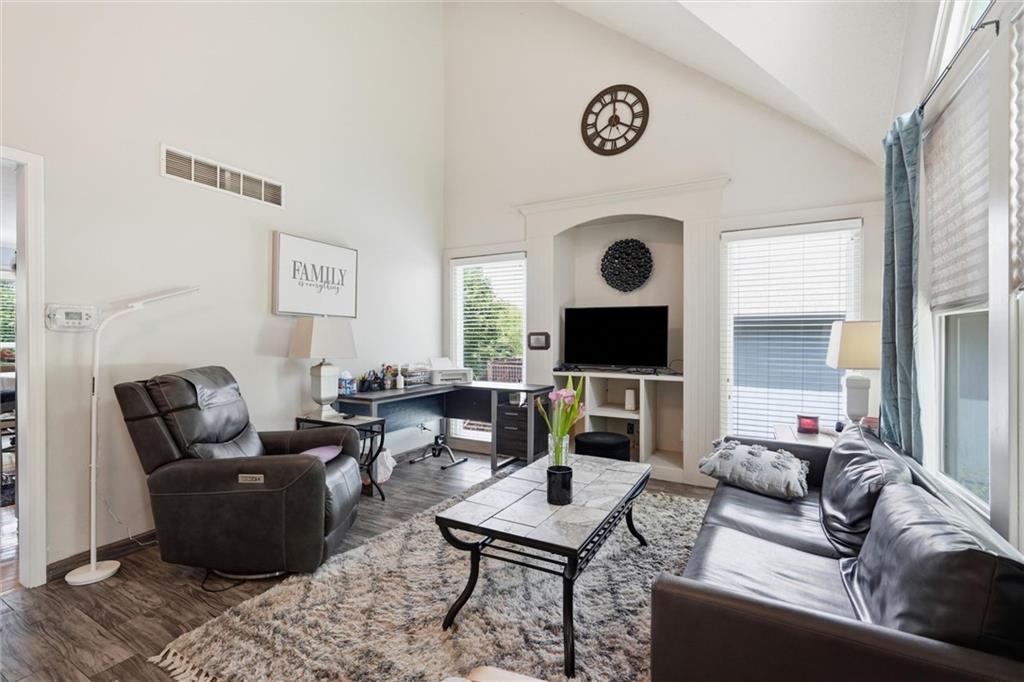 12264 S Crest Drive Property Photo 6