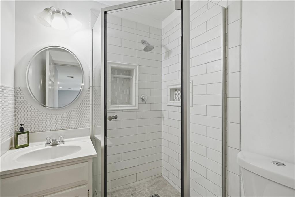 12264 S Crest Drive Property Photo 20