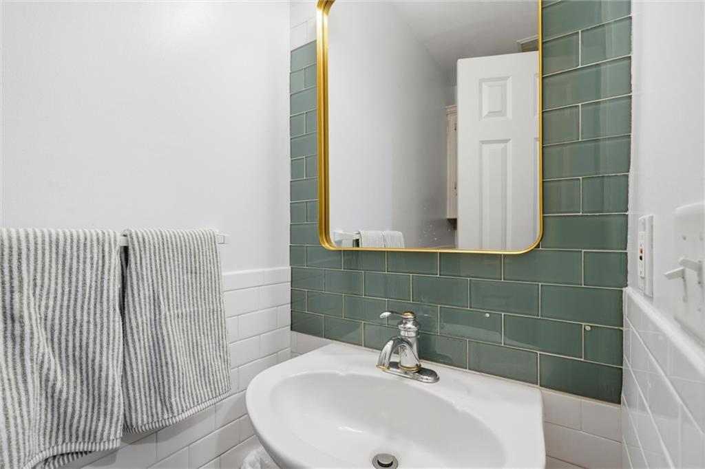 12264 S Crest Drive Property Photo 28