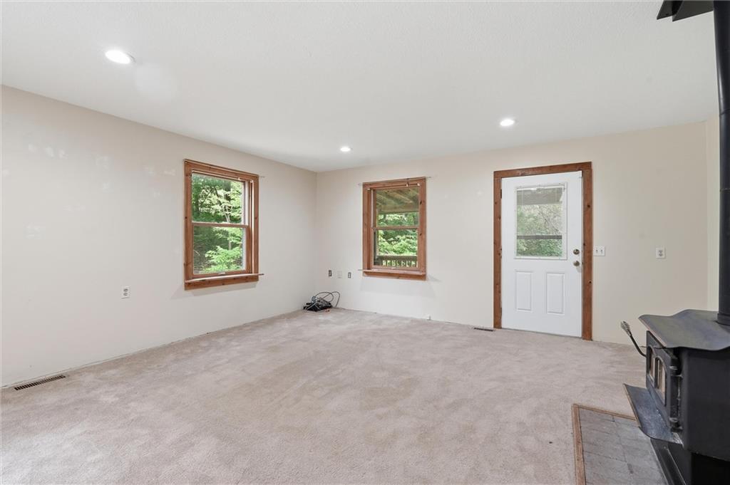 17052 Dempsey Road Property Photo 12