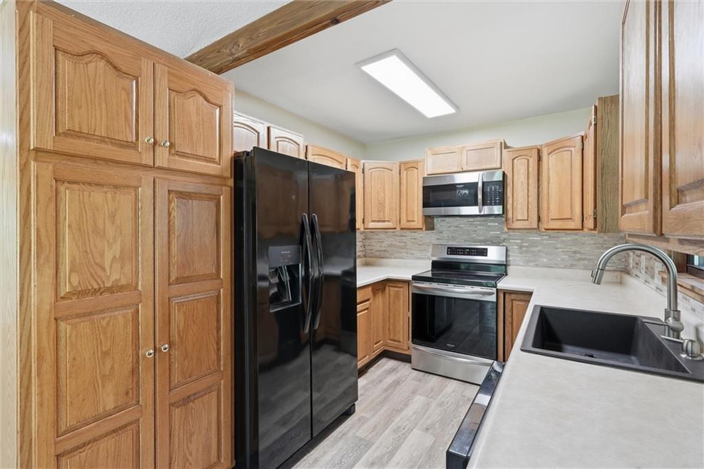 17052 Dempsey Road Property Photo 14