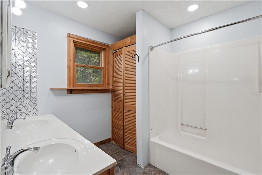 17052 Dempsey Road Property Photo 27