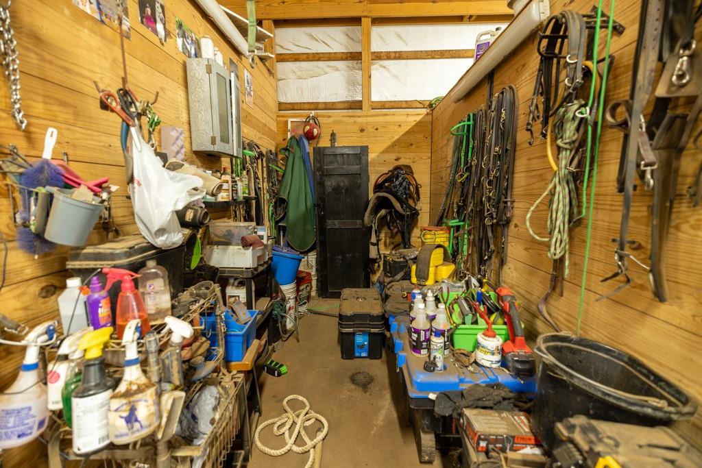 620 Sw T Highway Property Photo 37