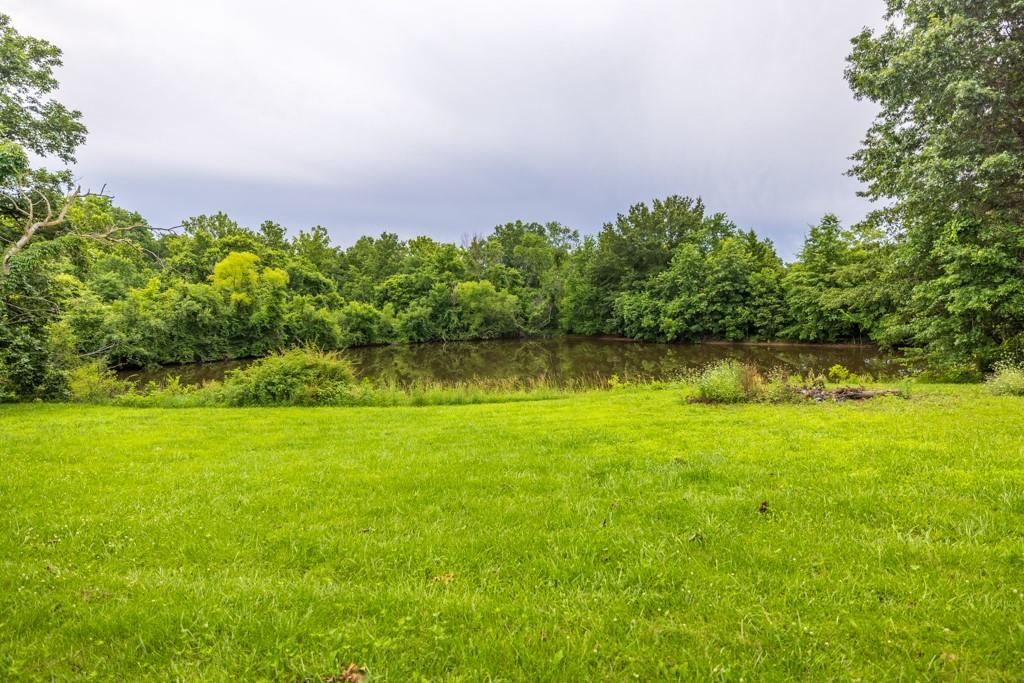 620 Sw T Highway Property Photo 45