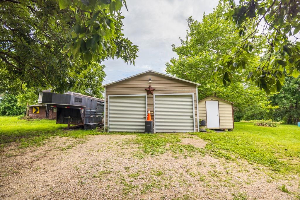 620 Sw T Highway Property Photo 54