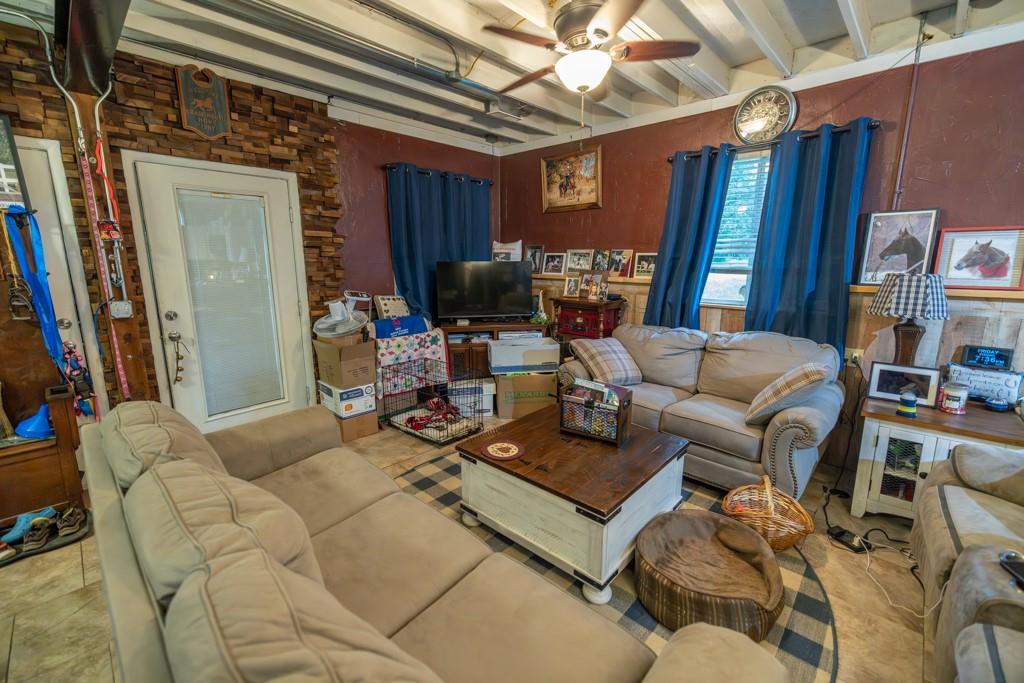 620 Sw T Highway Property Photo 65