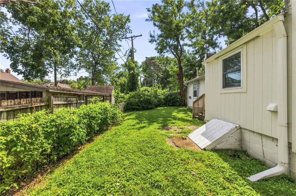 5529 Outlook Street Property Photo 33