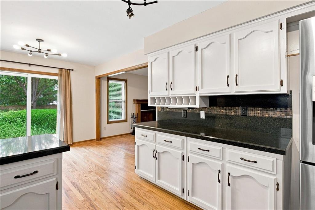 8504 N Chatham Avenue Property Photo 10