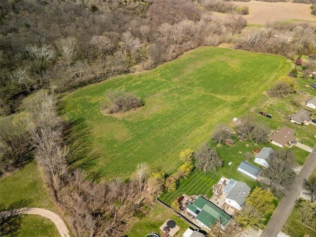 Chickadee Court Property Photo 3