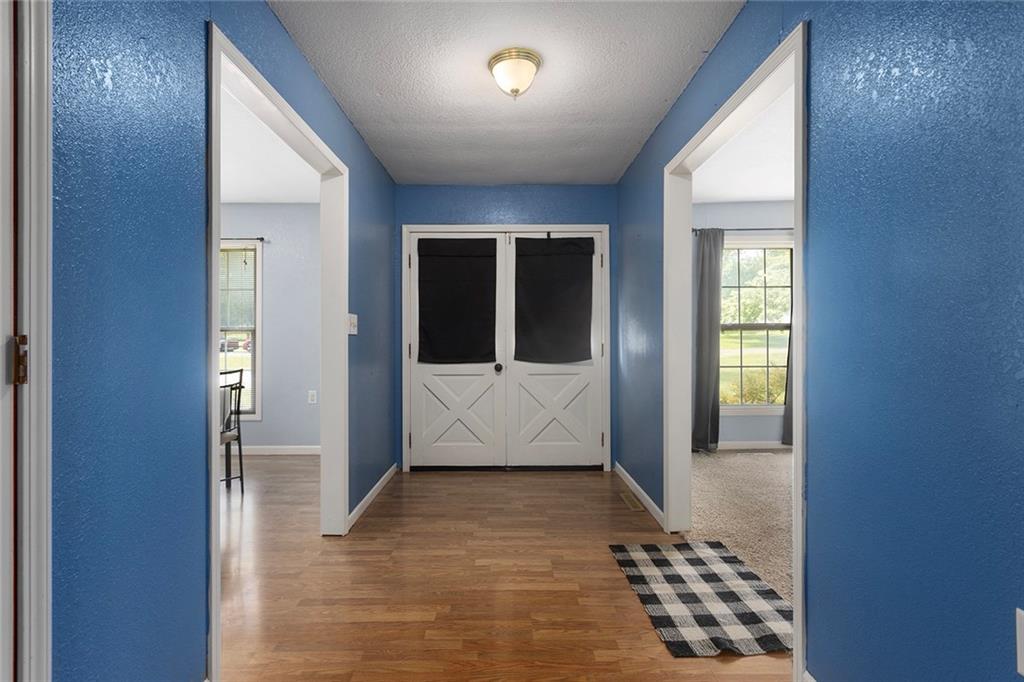 107 E Maple Street Property Photo 5