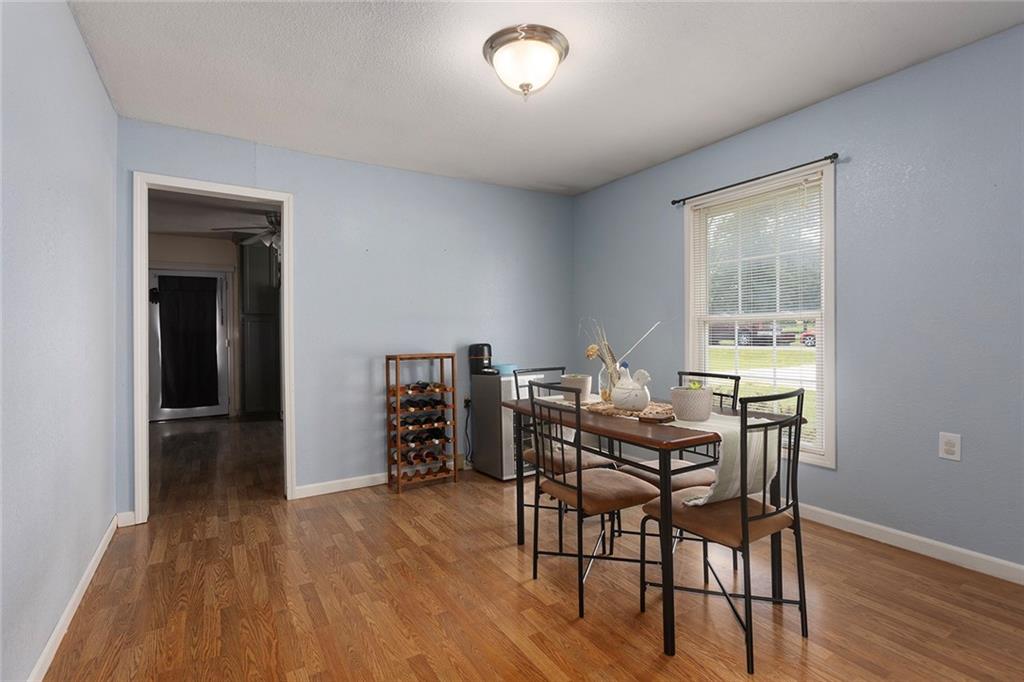 107 E Maple Street Property Photo 10
