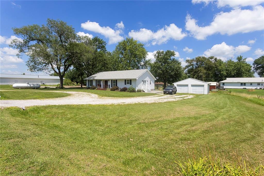 107 E Maple Street Property Photo 20