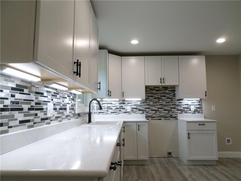 210 S Park Street Property Photo 6