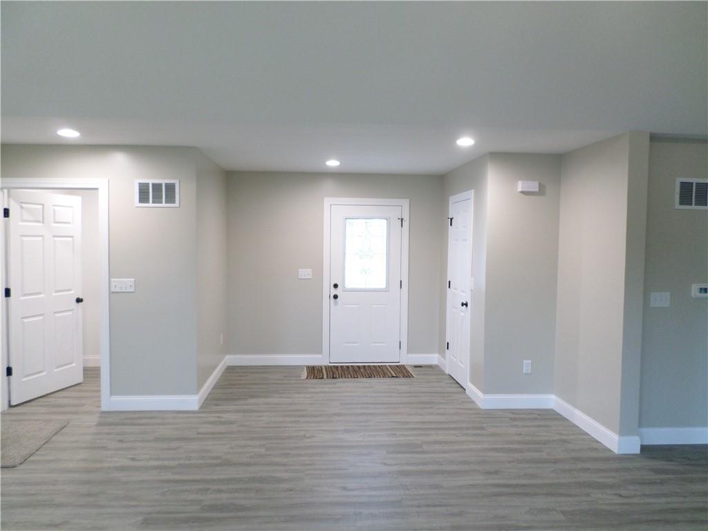 210 S Park Street Property Photo 7