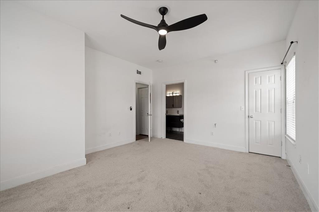 11625 Tomahawk Creek Parkway Property Photo 17