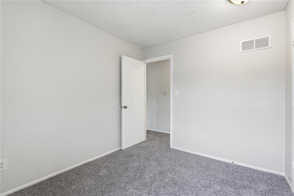 5212 Nw Valley View Road Property Photo 25