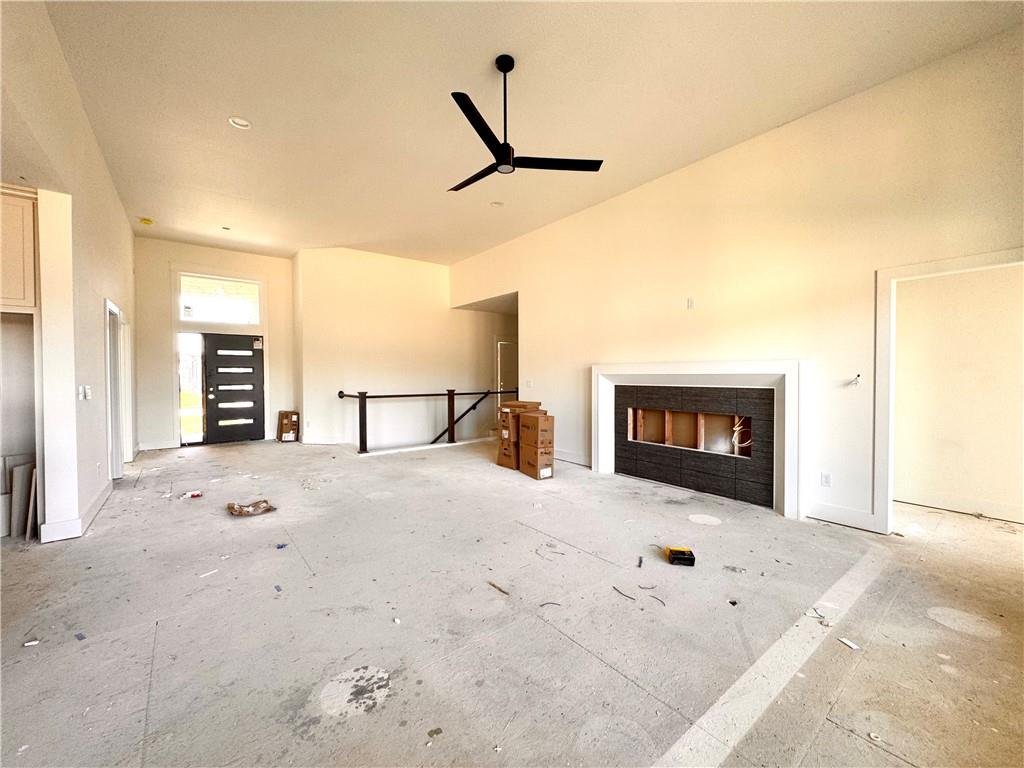 8304 Nw 90th Street Property Photo 4