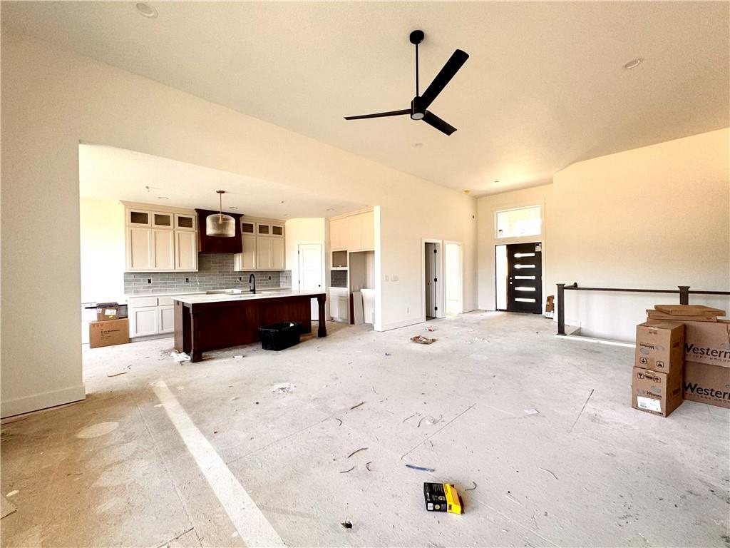 8304 Nw 90th Street Property Photo 6
