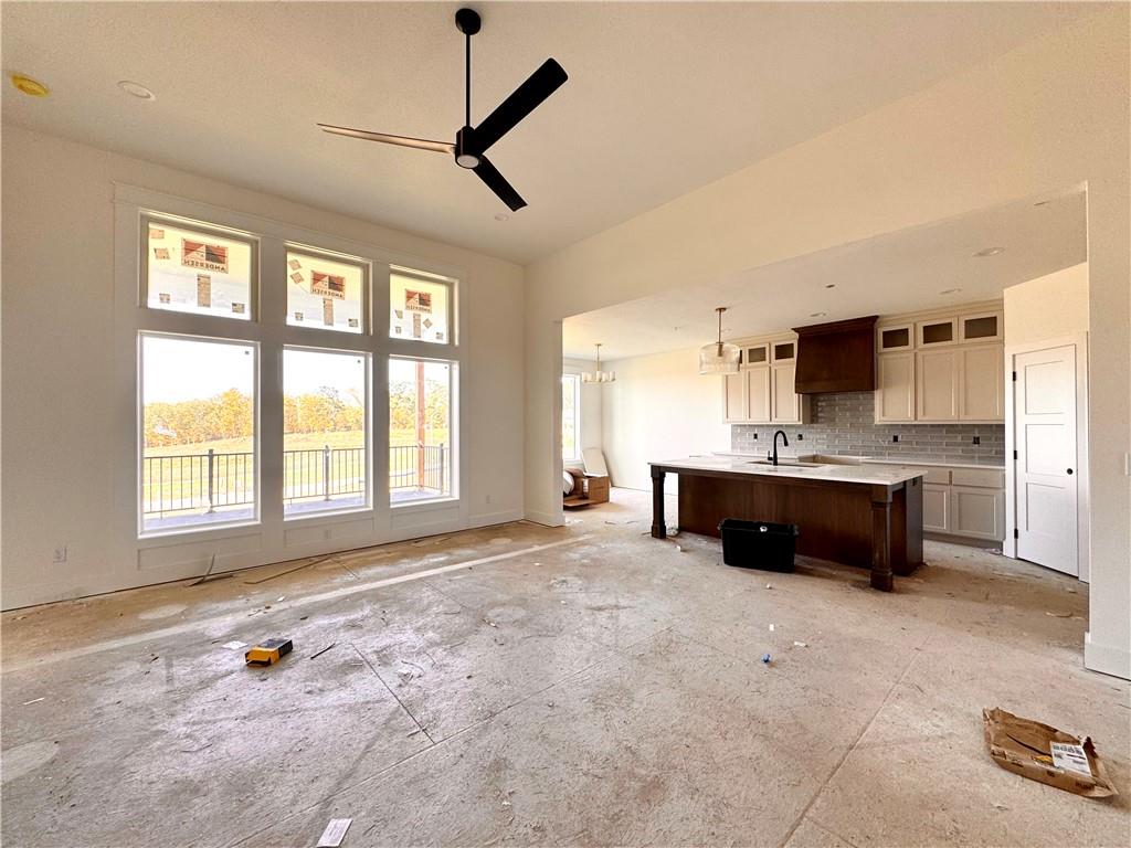 8304 Nw 90th Street Property Photo 7