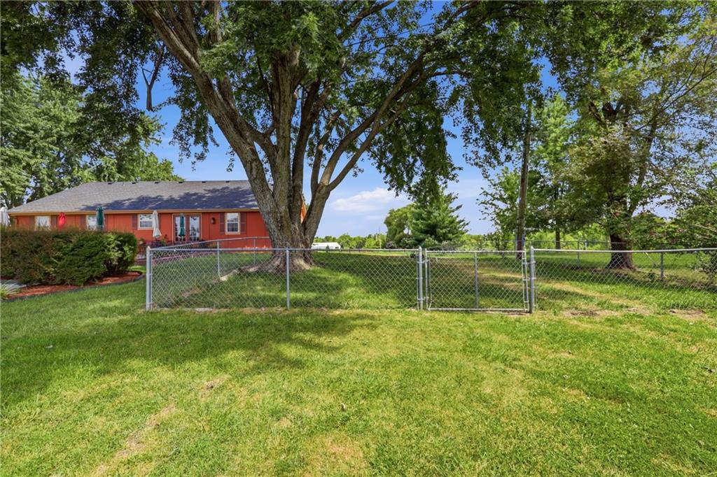 1250 Nw 450 Road Property Photo 11