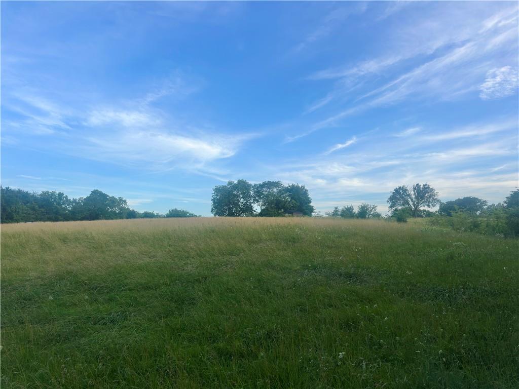 45101 E N Highway Property Photo 1