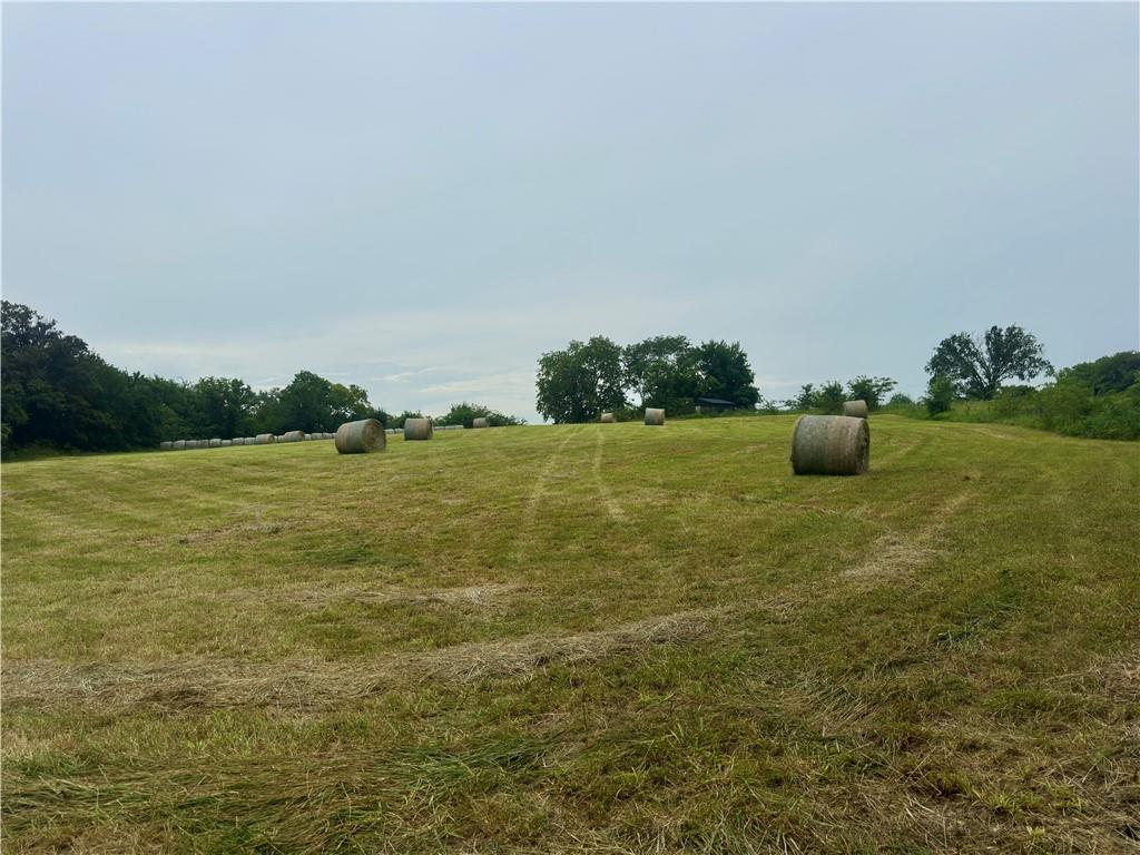 45101 E N Highway Property Photo 8