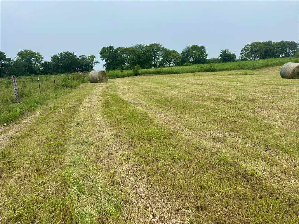 45101 E N Highway Property Photo 14