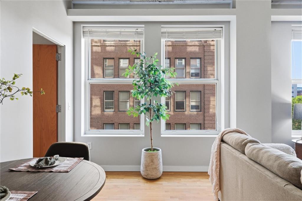 21 W 10th Street Property Photo 6