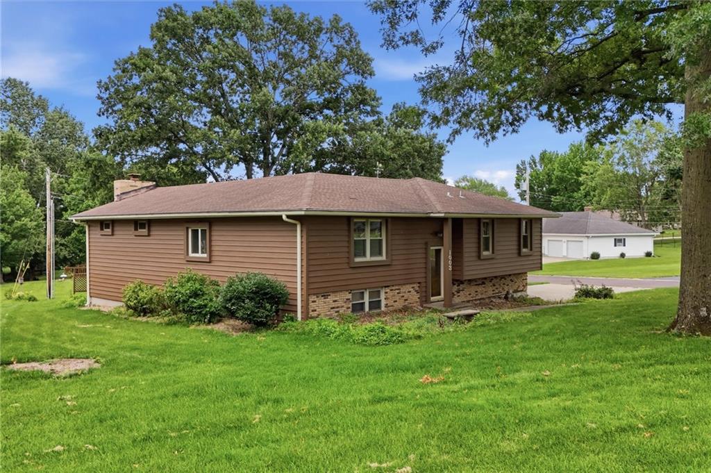 1003 N Garner Street Property Photo 2
