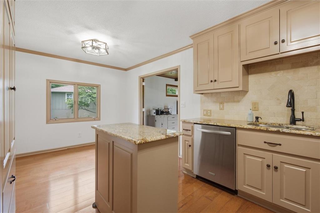 1003 N Garner Street Property Photo 11