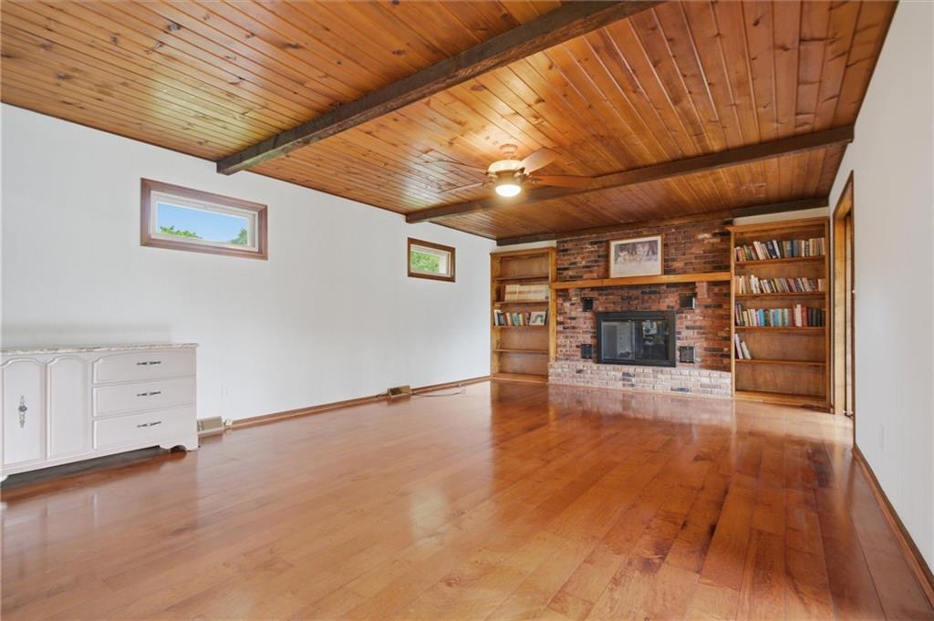 1003 N Garner Street Property Photo 7