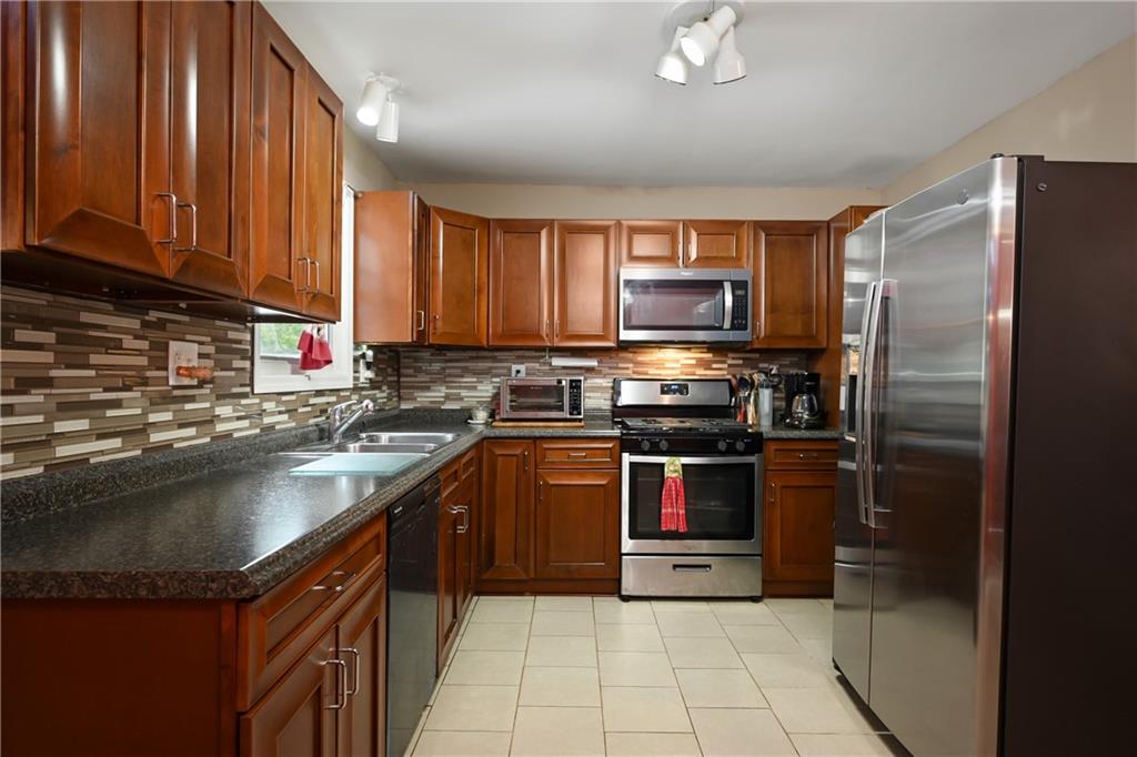 5010 Harmony Drive Property Photo 12